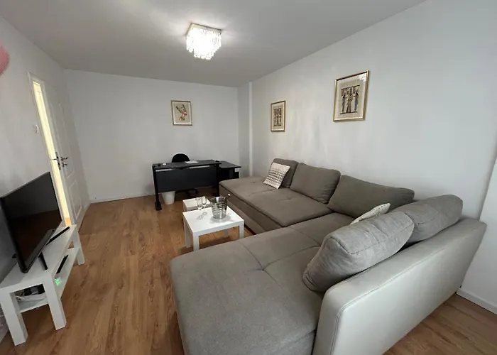 Aviatiei -mall Promenada-semineu -self Check-in And Out Apartment
