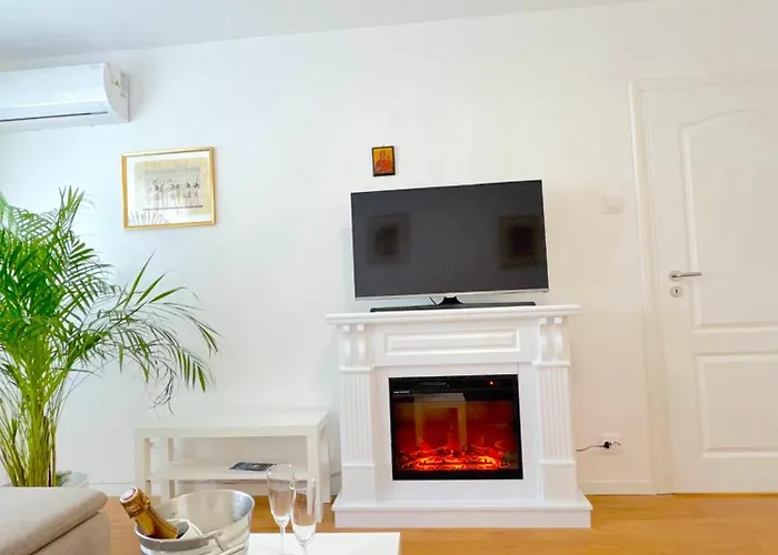 Apartment Aviatiei -mall Promenada-semineu -self Check-in&out Bukarest