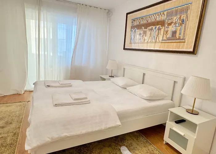 Aviatiei -mall Promenada-semineu -self Check-in&out Apartment *
