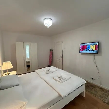 Aviatiei -mall Promenada-semineu Apartment Bucharest