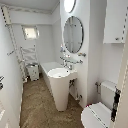 Aviatiei -mall Promenada-semineu * Bucharest