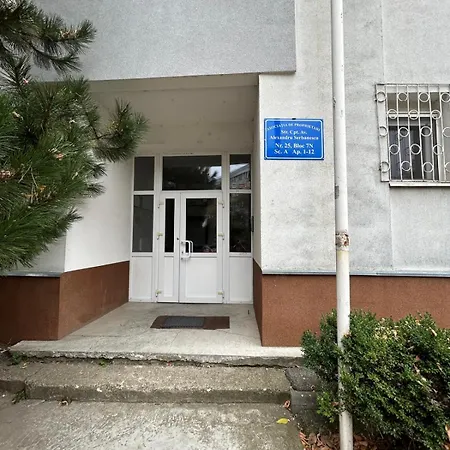 Aviatiei -mall Promenada-semineu Daire Bükreş