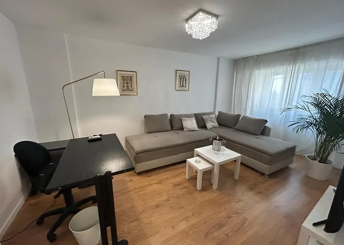 Aviatiei -mall Promenada-semineu *