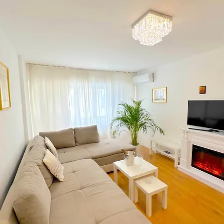 Aviatiei -mall Promenada-semineu Apartament