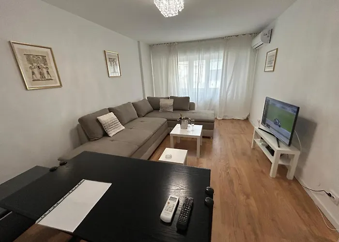 Aviatiei -mall Promenada-semineu Apartament *
