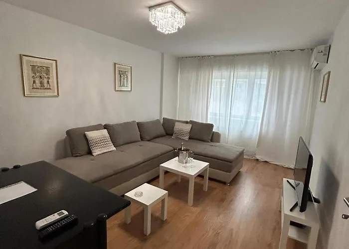 Lägenhet Aviatiei -mall Promenada-semineu -self Check-in And Out