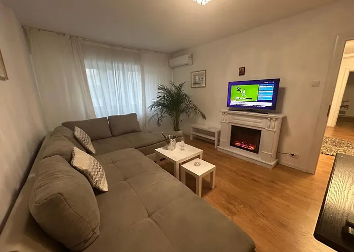 Aviatiei -mall Promenada-semineu Apartament *