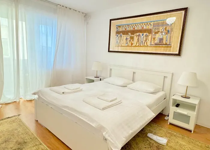 Apartament Aviatiei -mall Promenada-semineu Bucureşti