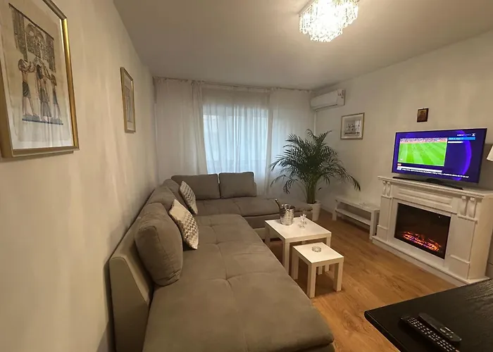 Apartament Aviatiei -mall Promenada-semineu