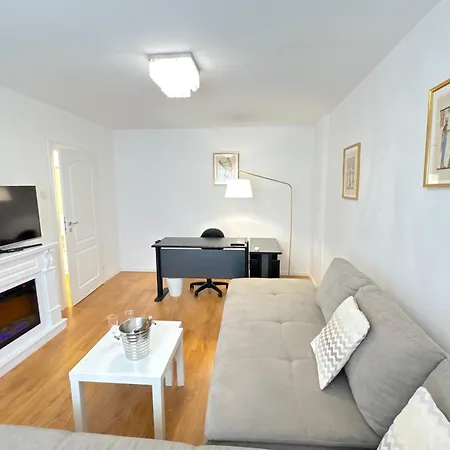 Aviatiei -mall Promenada-semineu -self Check-in And Out アパート ブカレスト