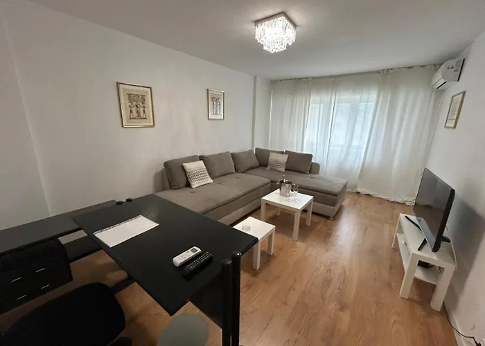 Aviatiei -mall Promenada-semineu -self Check-in And Out * ブカレスト