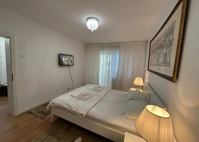 Aviatiei -mall Promenada-semineu -self Check-in And Out ブカレスト